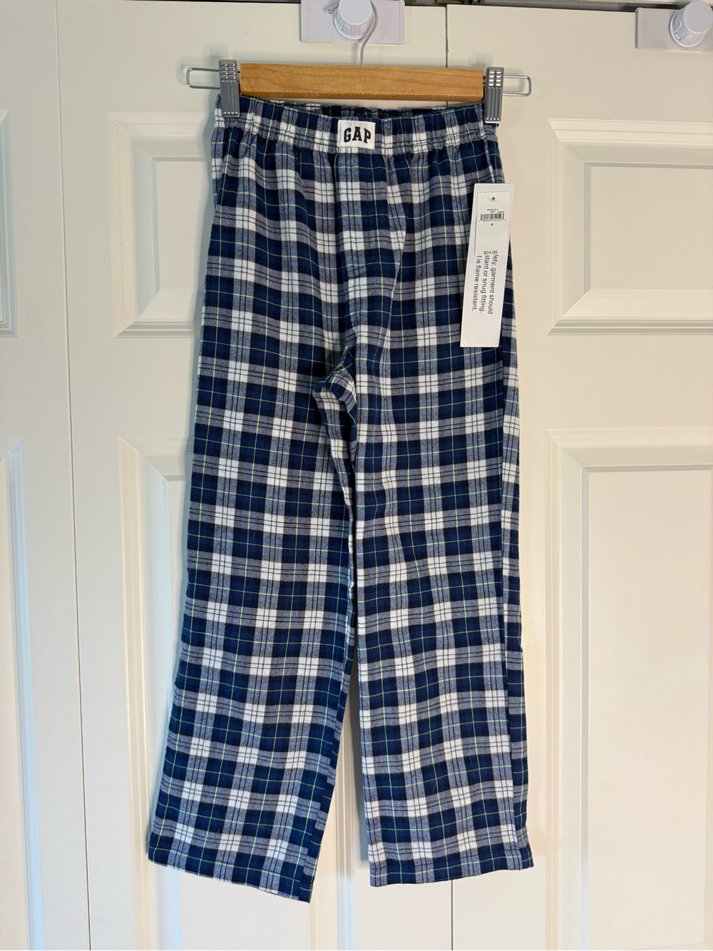 GAP Boys Navy and White Plaid Pajama Pants Size 6 New With Tags